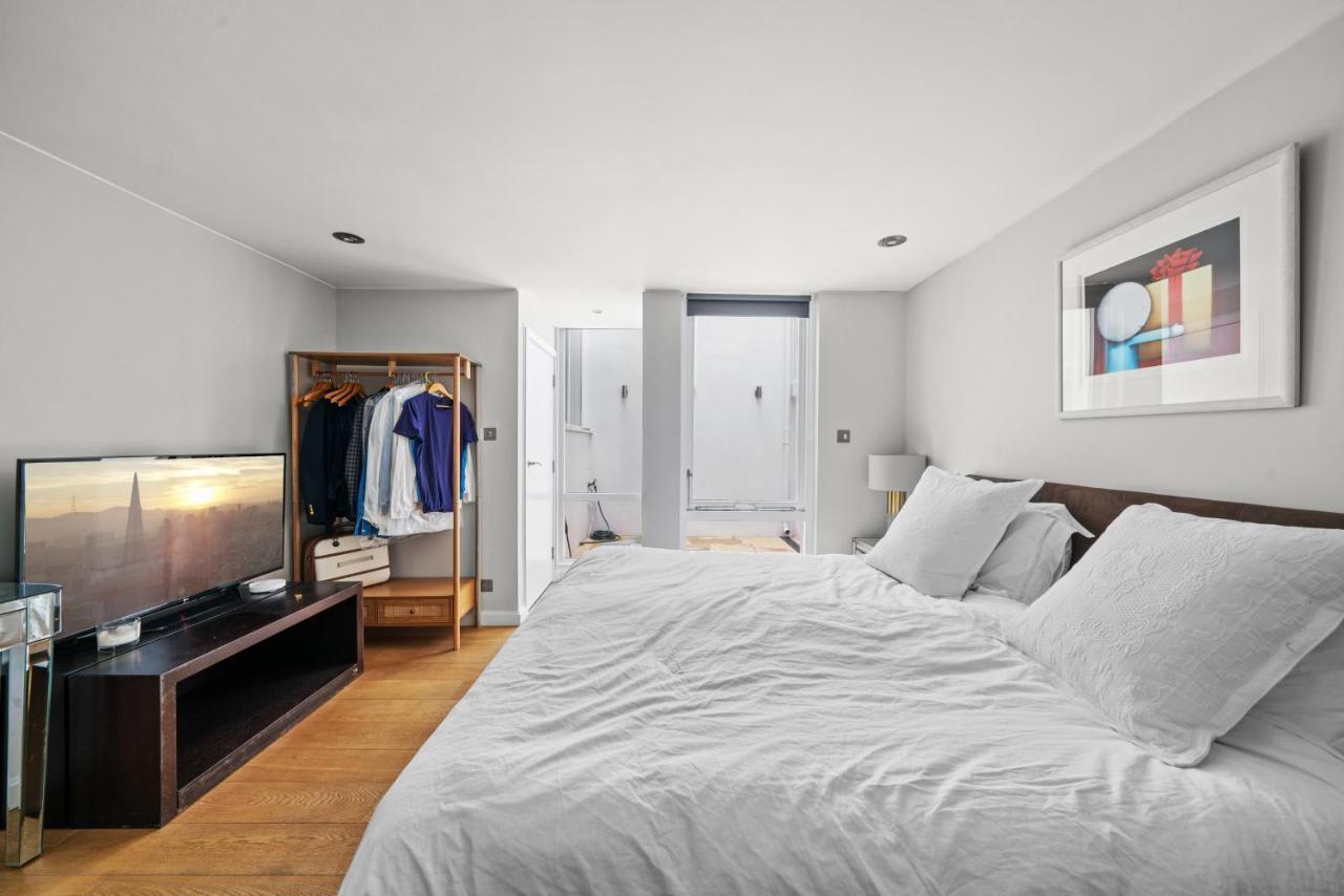 Holiday home Captivating 3-bed House In Holland Park *